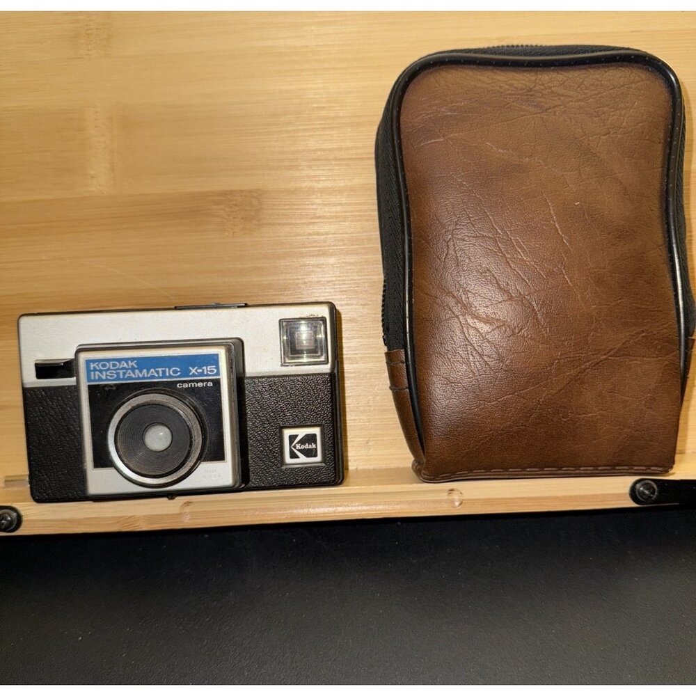 Vintage KODAK Instamatic X-15 Camera with carrying case